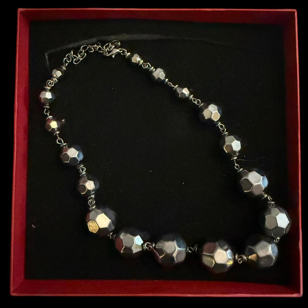 Silver Tone Facetted Bead Choker