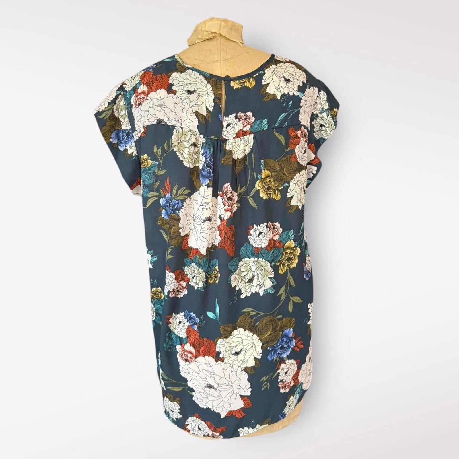 DR2 Large Floral Print Short Sleeve Blouse