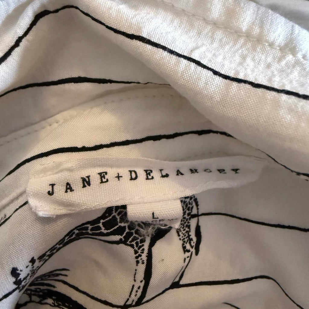 Jane + Delancy Giraffe Print Button Down Shirt
