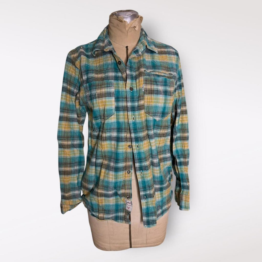 Levi's Small Plaid Button-Up Shirt