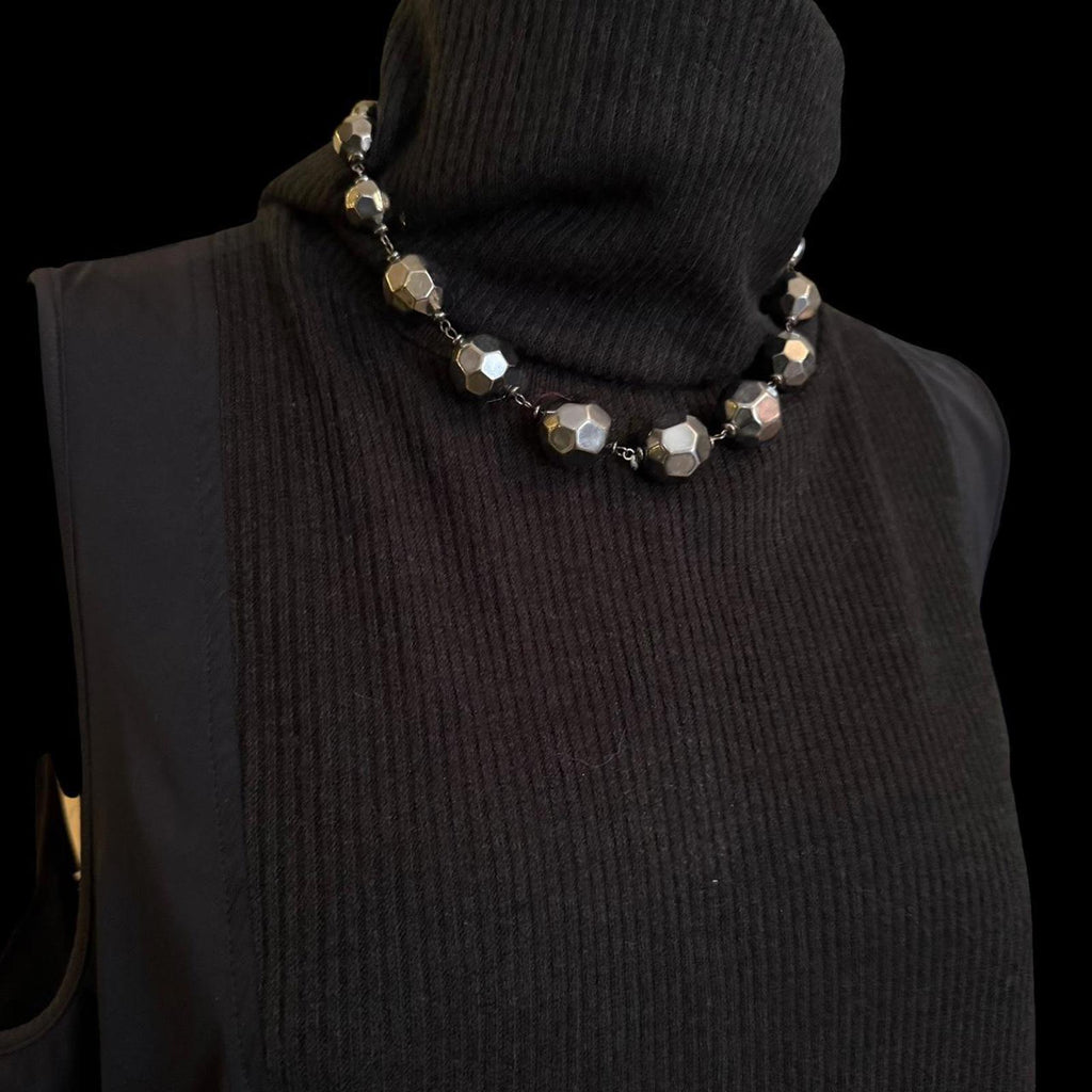Silver Tone Facetted Bead Choker
