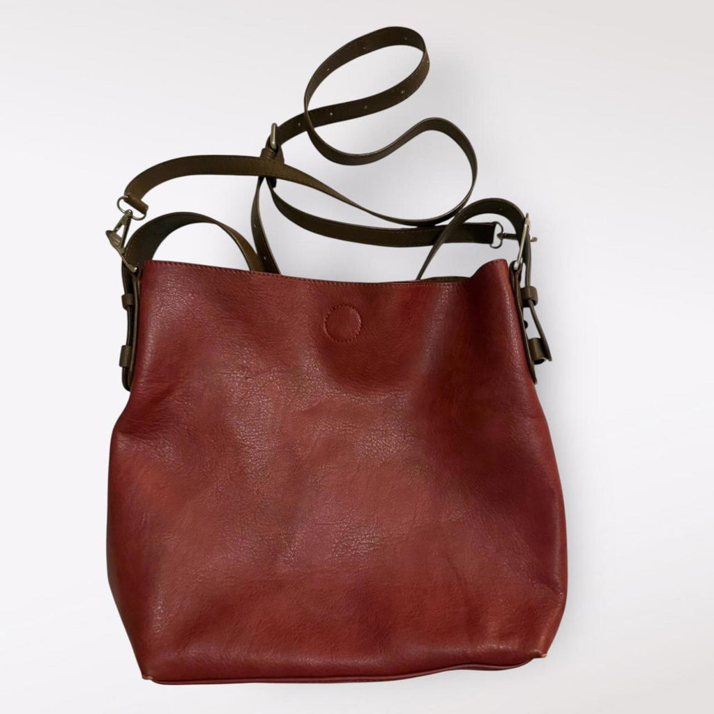 Burano burgundy vegan leather bag with a boho vibe