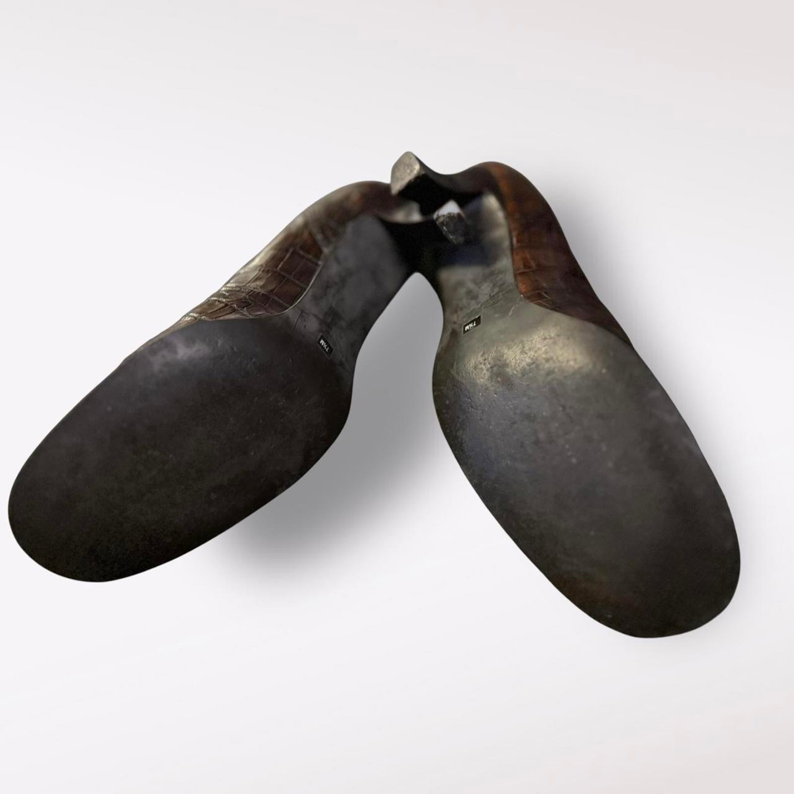 Brown Croc Embossed Leather Kitten Heel Pumps