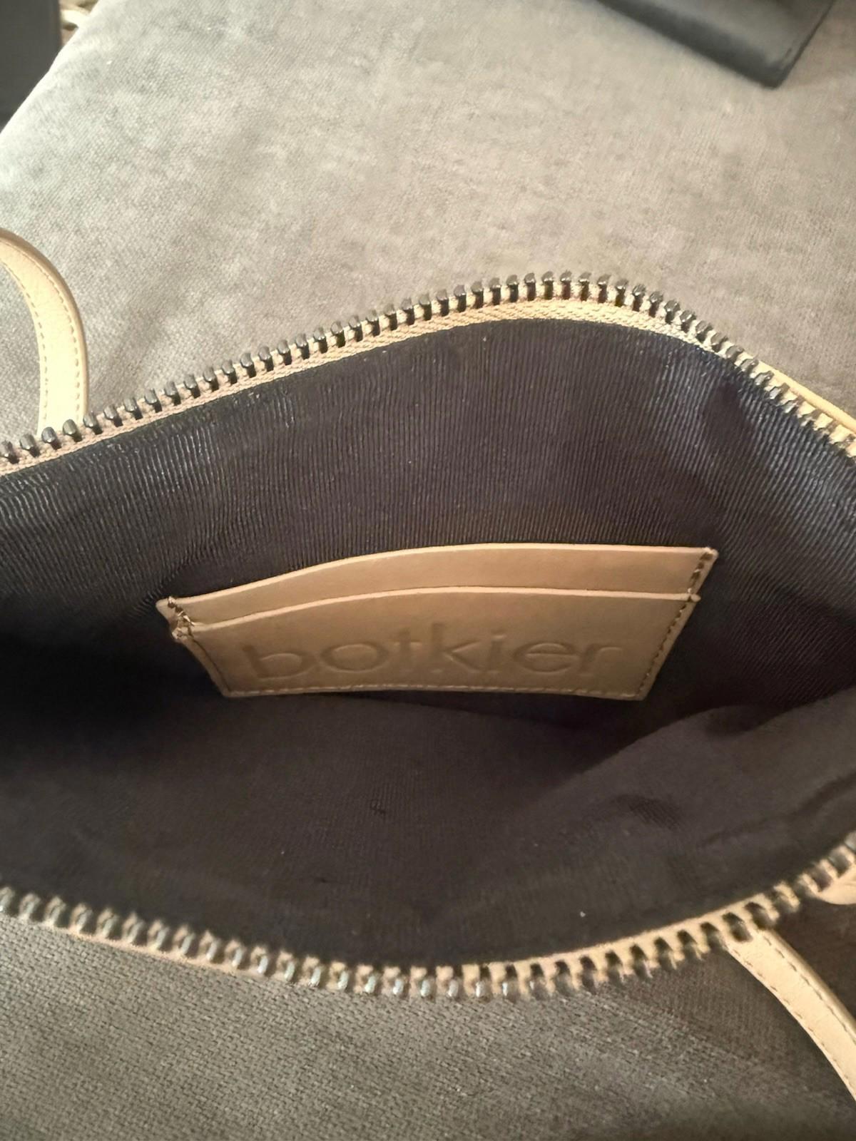 BOTKIER Leather Crossbody Valentina Flap Bag Color Wheat