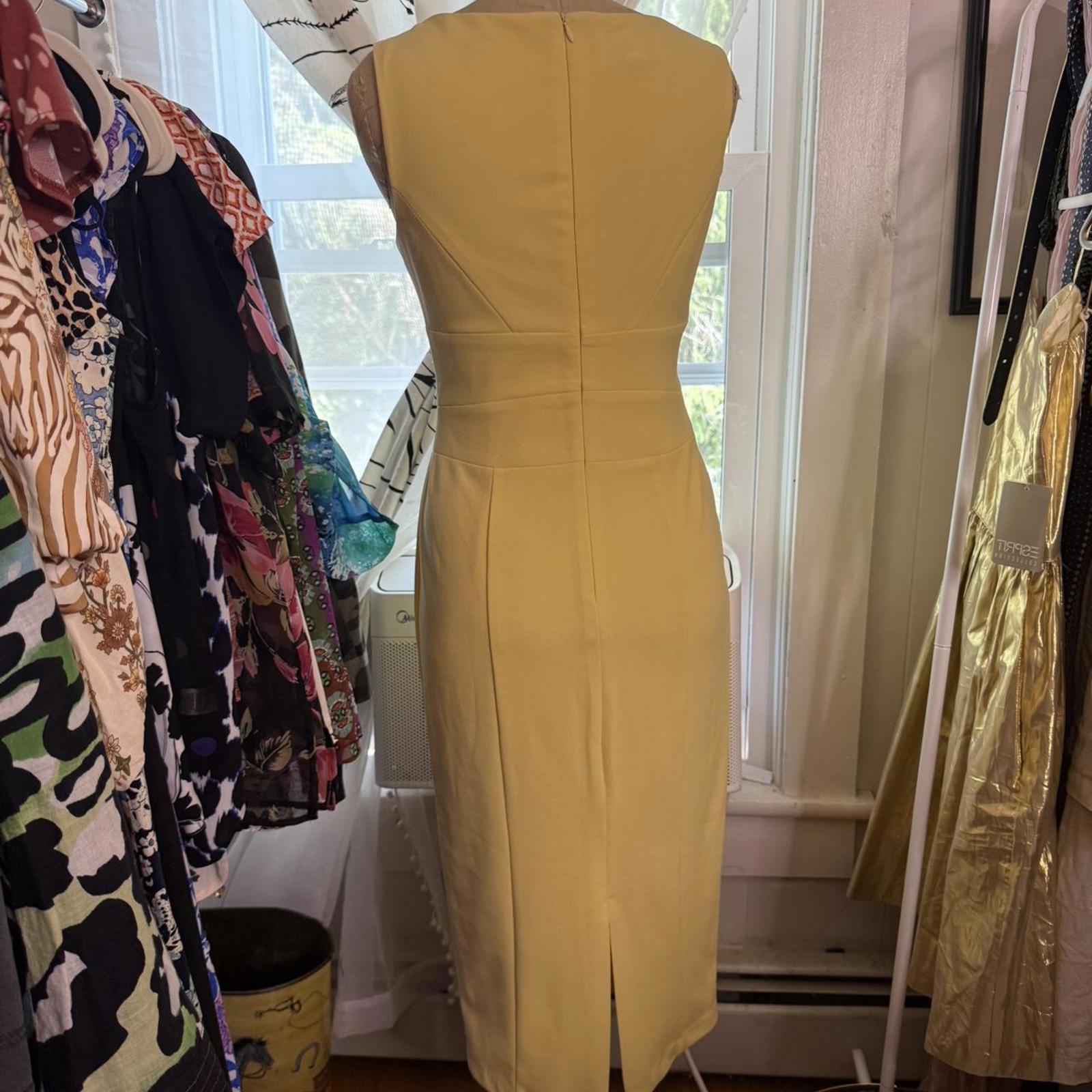 Donna Morgan Butter Yellow Sheath Dress