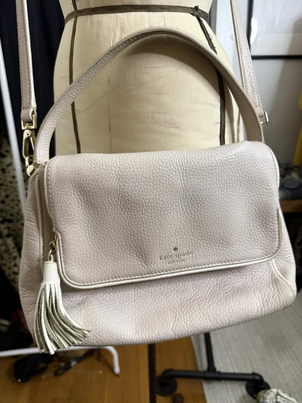 Kate Spade New York Pebbled Leather Crossbody Bag Off-White