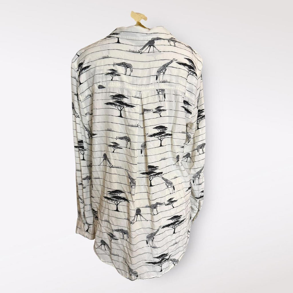 Jane + Delancy Giraffe Print Button Down Shirt