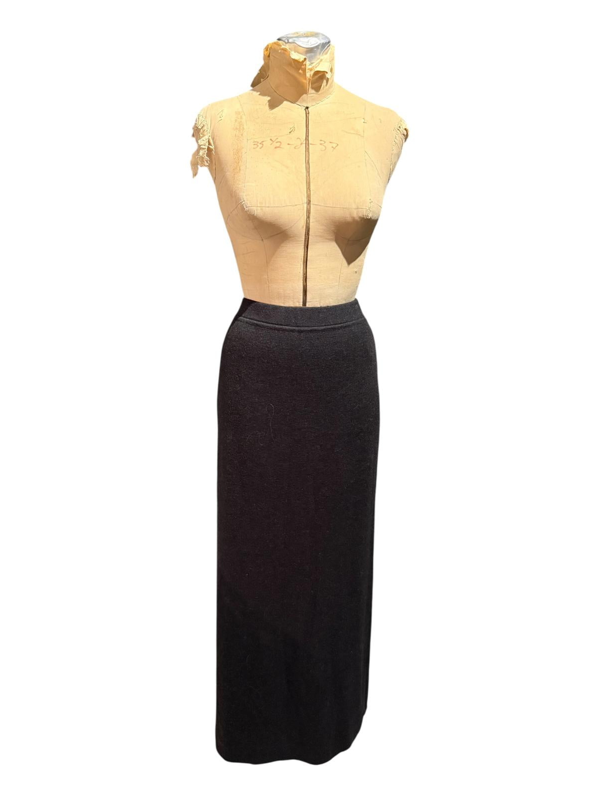 Teri Jon Classic Black Wool Long Knit Skirt