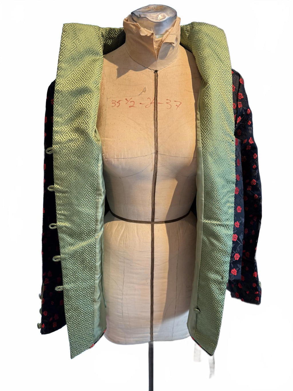 Keke Collection Black and Red Floral Patterned Jacket with Button Closure