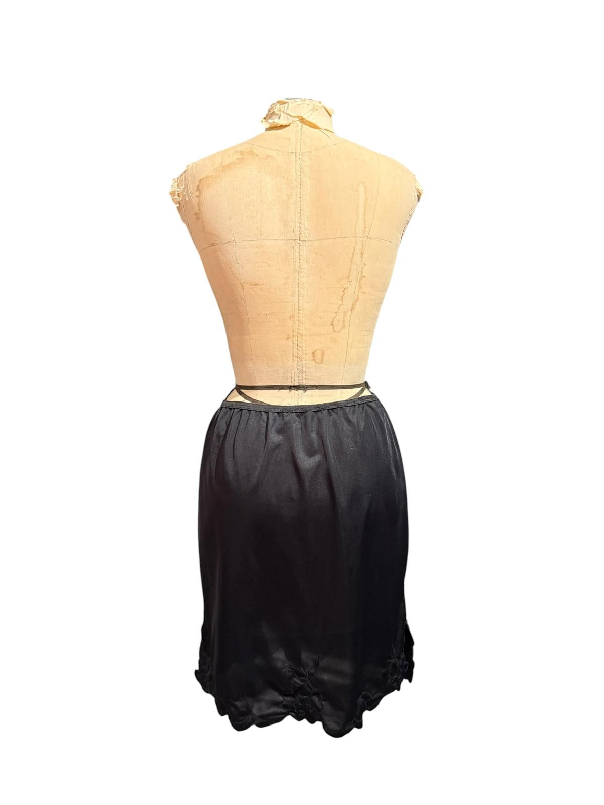Black Scalloped Hem Half Slip Skirt