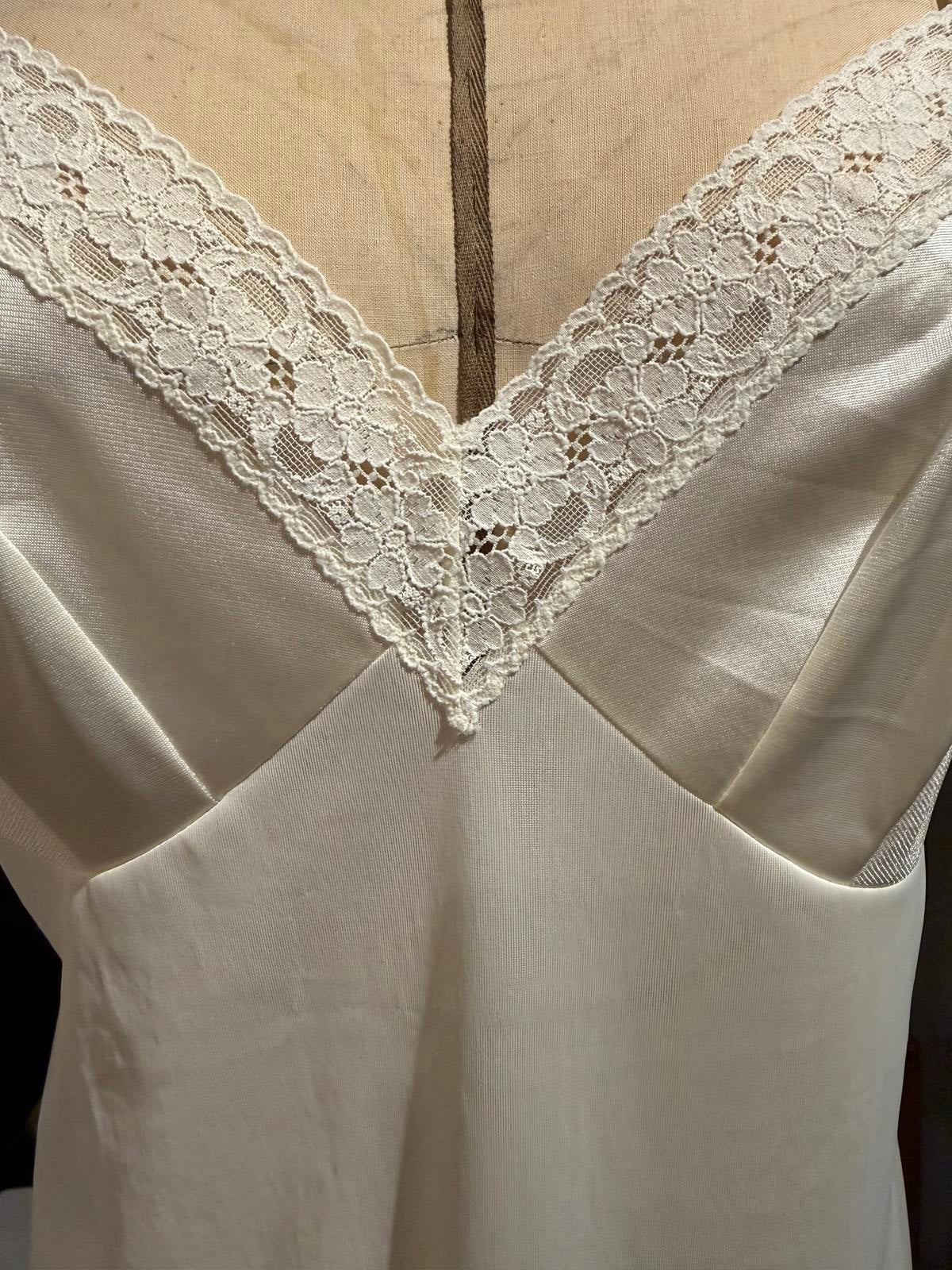 Vanity Fair Vintage White Lace Trim Slip Dress