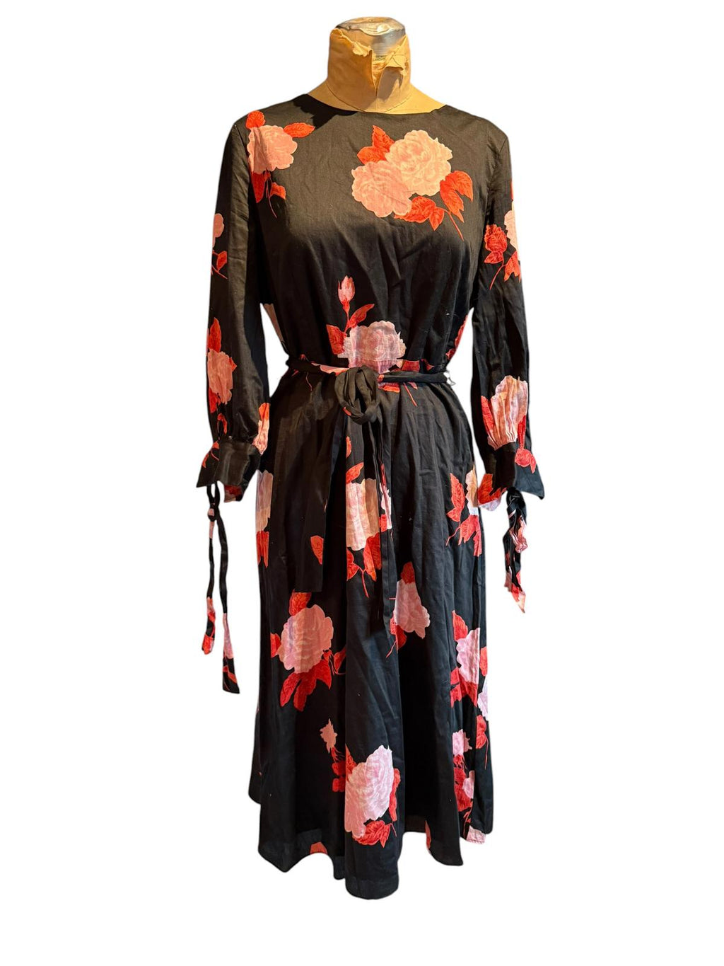 Who What Wear Black Floral Long Sleeve Midi Dress with Belt