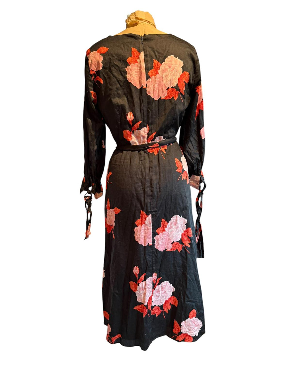 Who What Wear Black Floral Long Sleeve Midi Dress with Belt