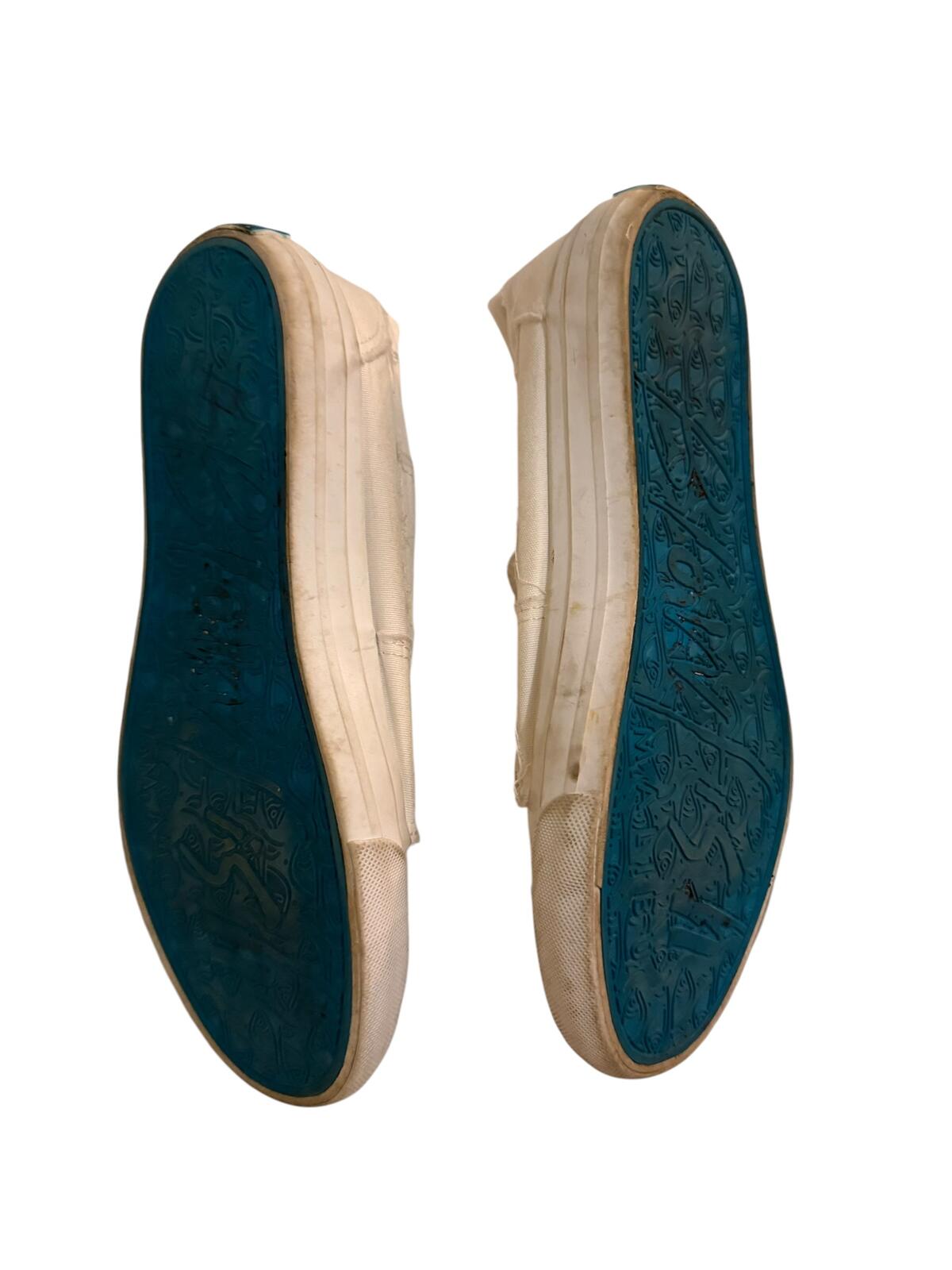 Blowfish White Slip-On Sneakers with Elastic Bands