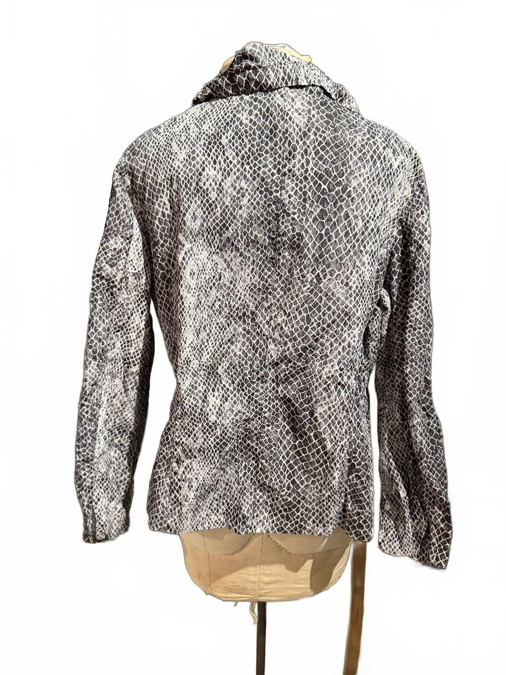 Chico’s Gray and Black Snakeskin Patterned Long Sleeve Jacket