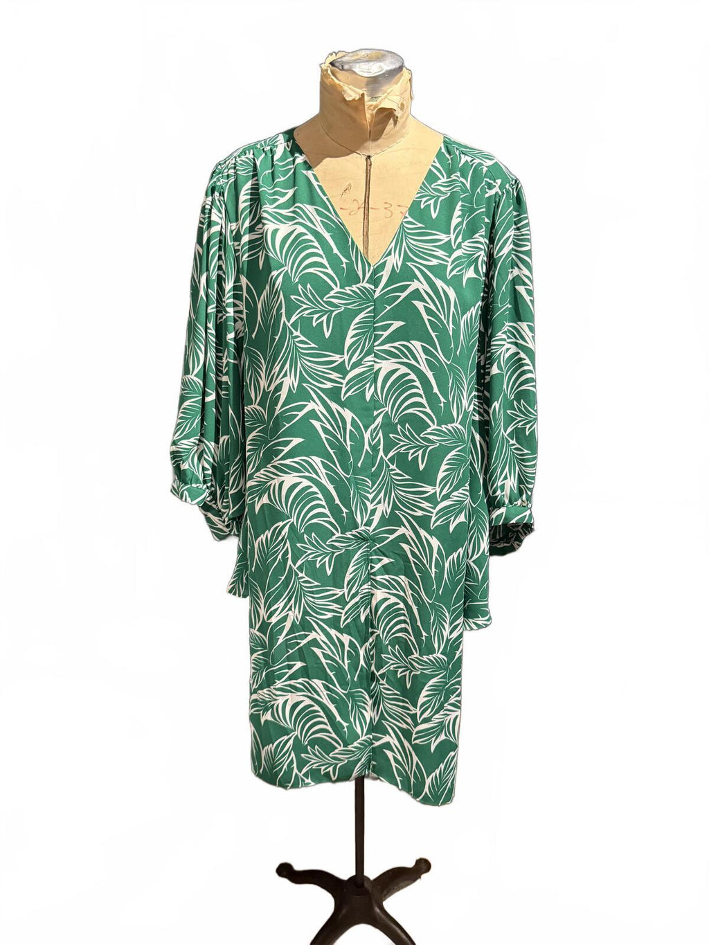 Chico’s Green and White Leaf Print V-Neck Blouse with Tie Front