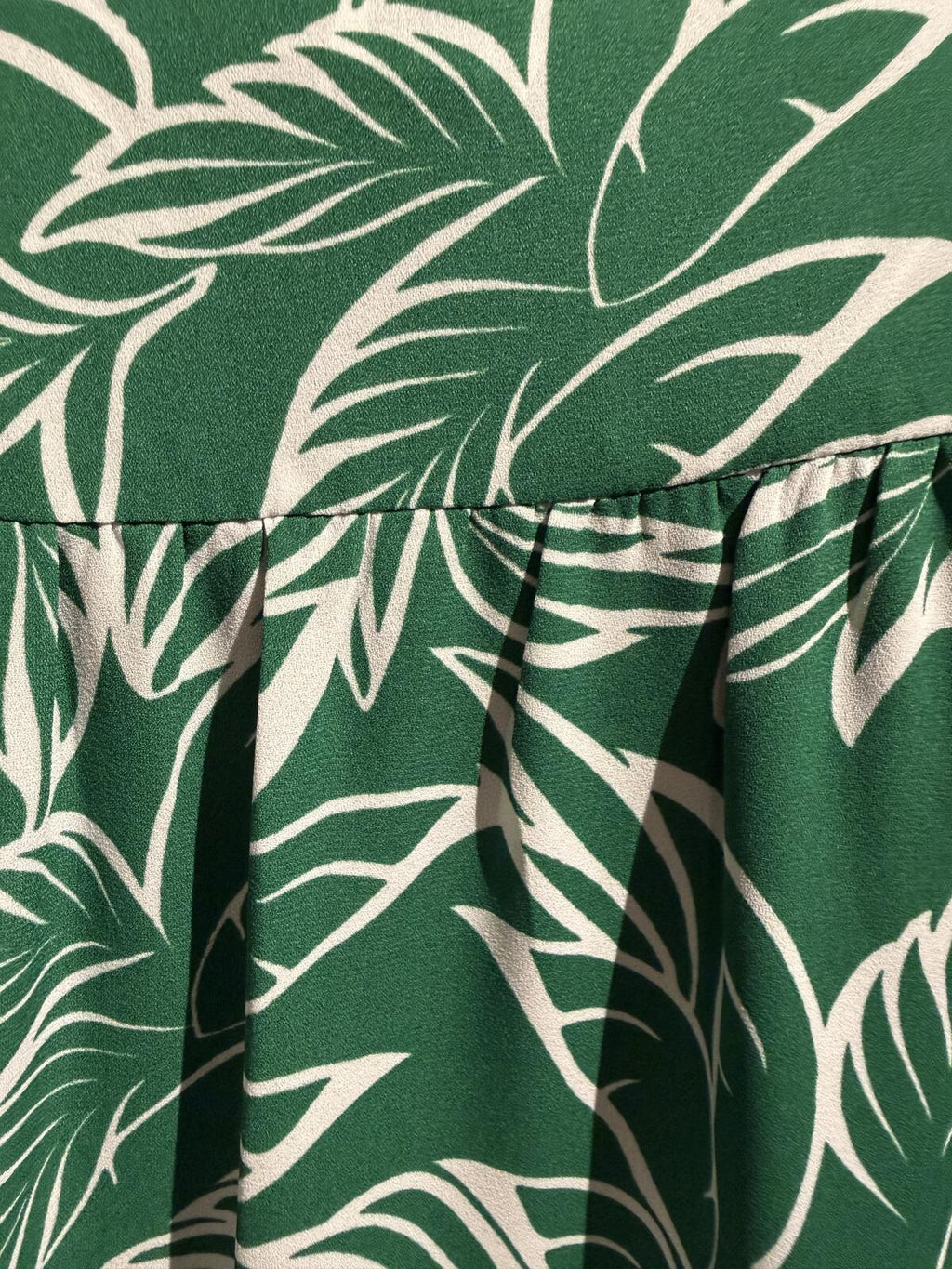 Chico’s Green and White Leaf Print V-Neck Blouse with Tie Front
