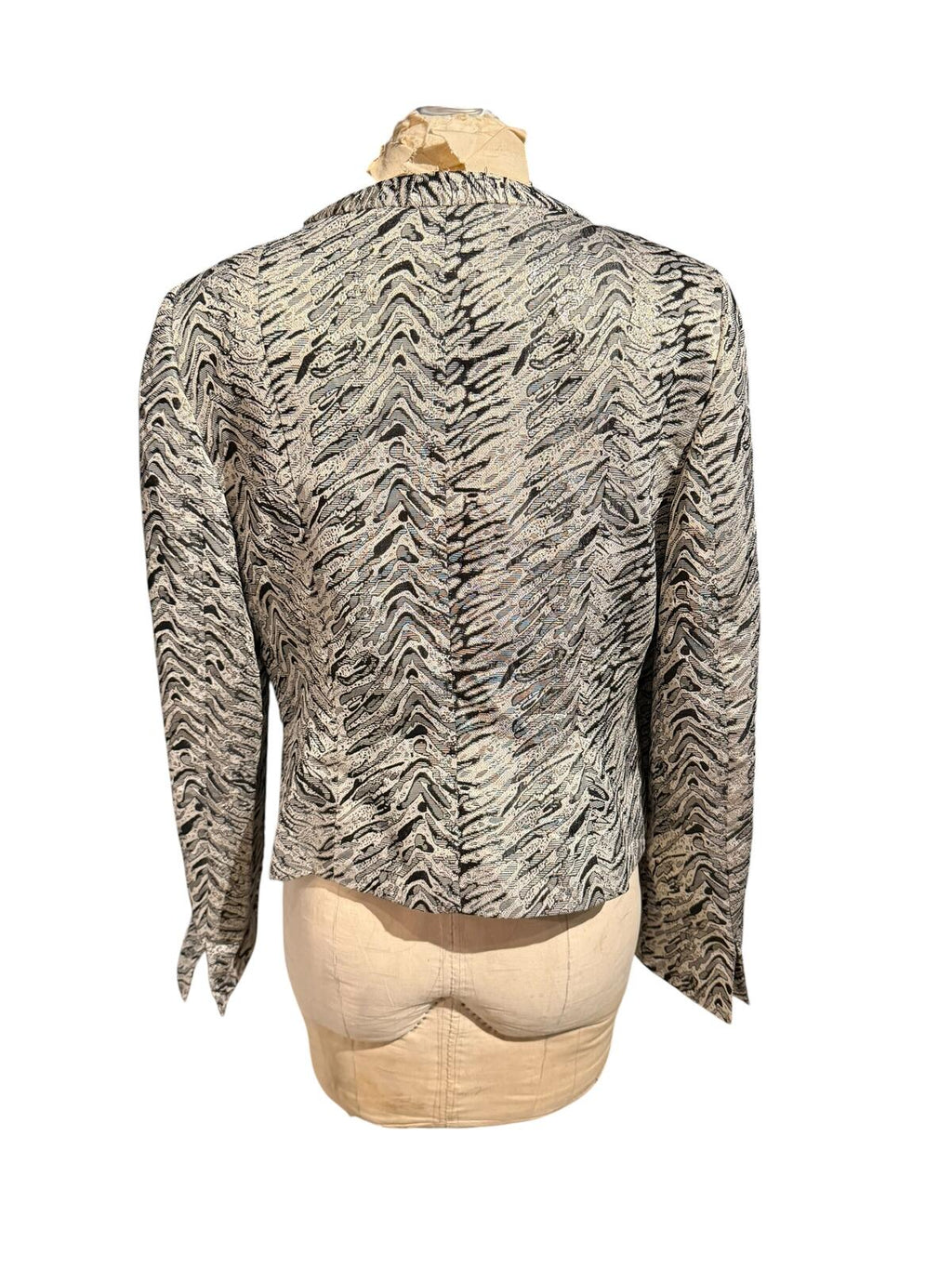 Kasper Vintage Long Sleeve Buttoned Jacket with Abstract Zebra Pattern
