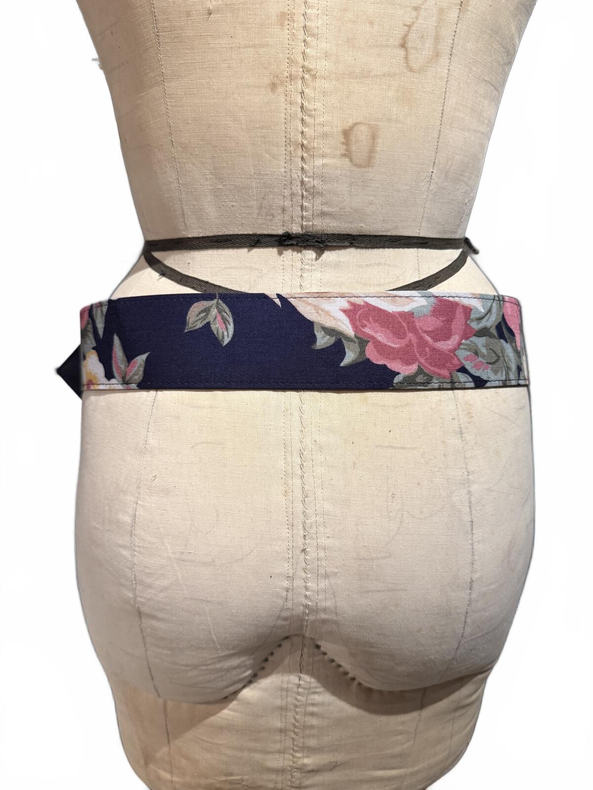 Floral Fabric Belt with Round Buckle