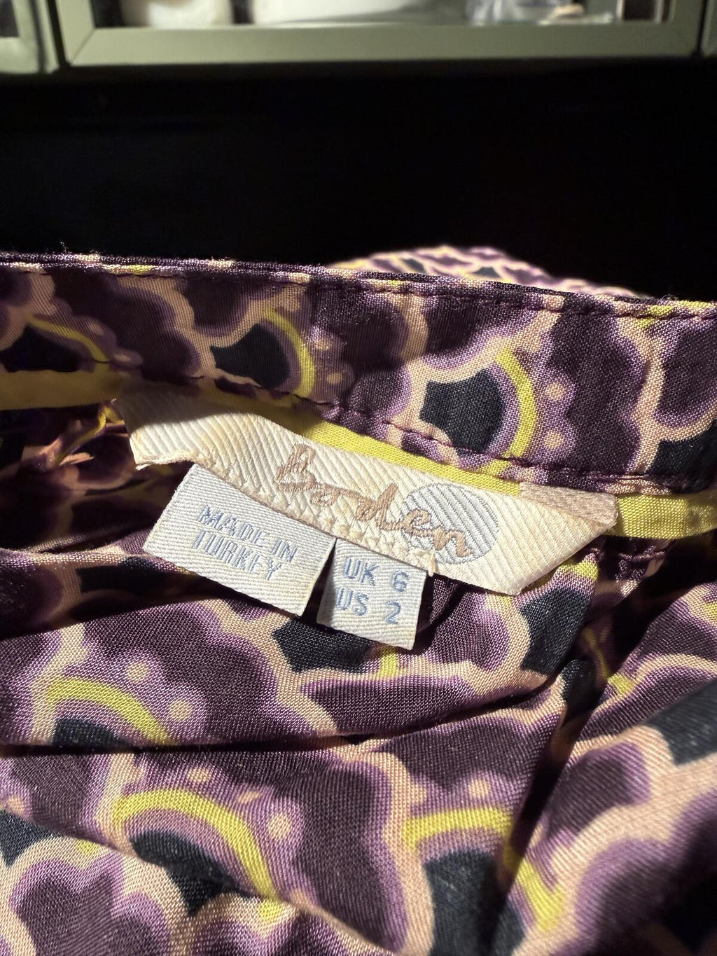 Boden Long Sleeve Patterned V-Neck Blouse
