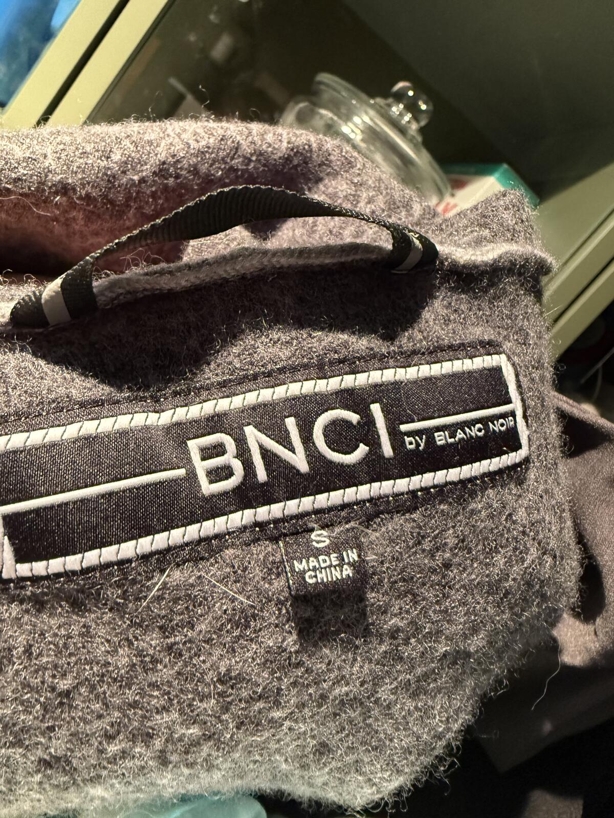BNCI Two-Tone Gray Open Front Knit Cardigan with Large Collar