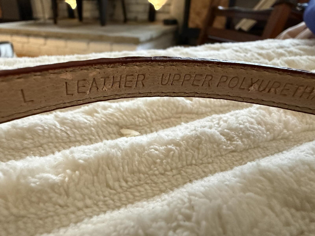 Set of Two Thin Leather Belts in Black and Burgundy