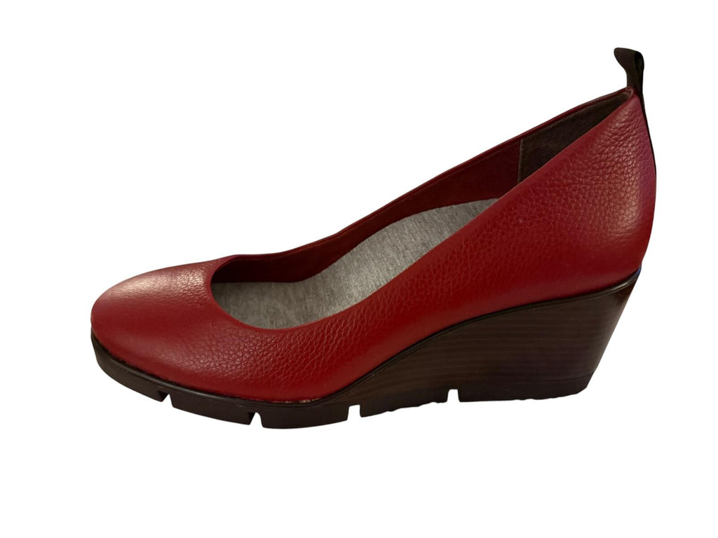 Betabrand Red Leather Wedge Heels with Heel Pull Tab