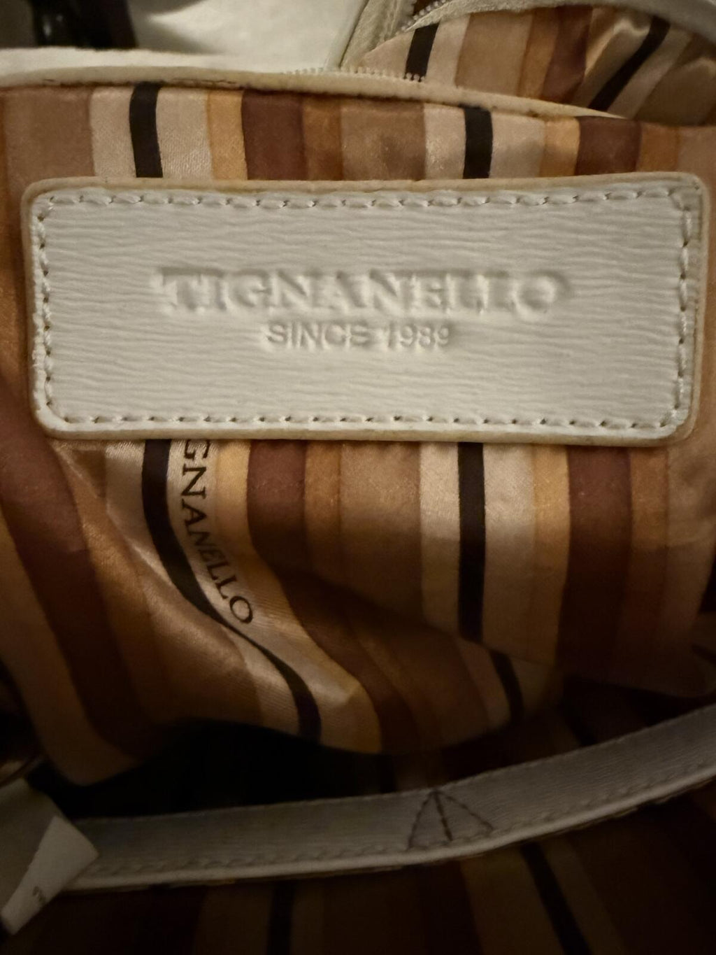 Tignanello Cream Leather Shoulder/Handbag with Side Pockets