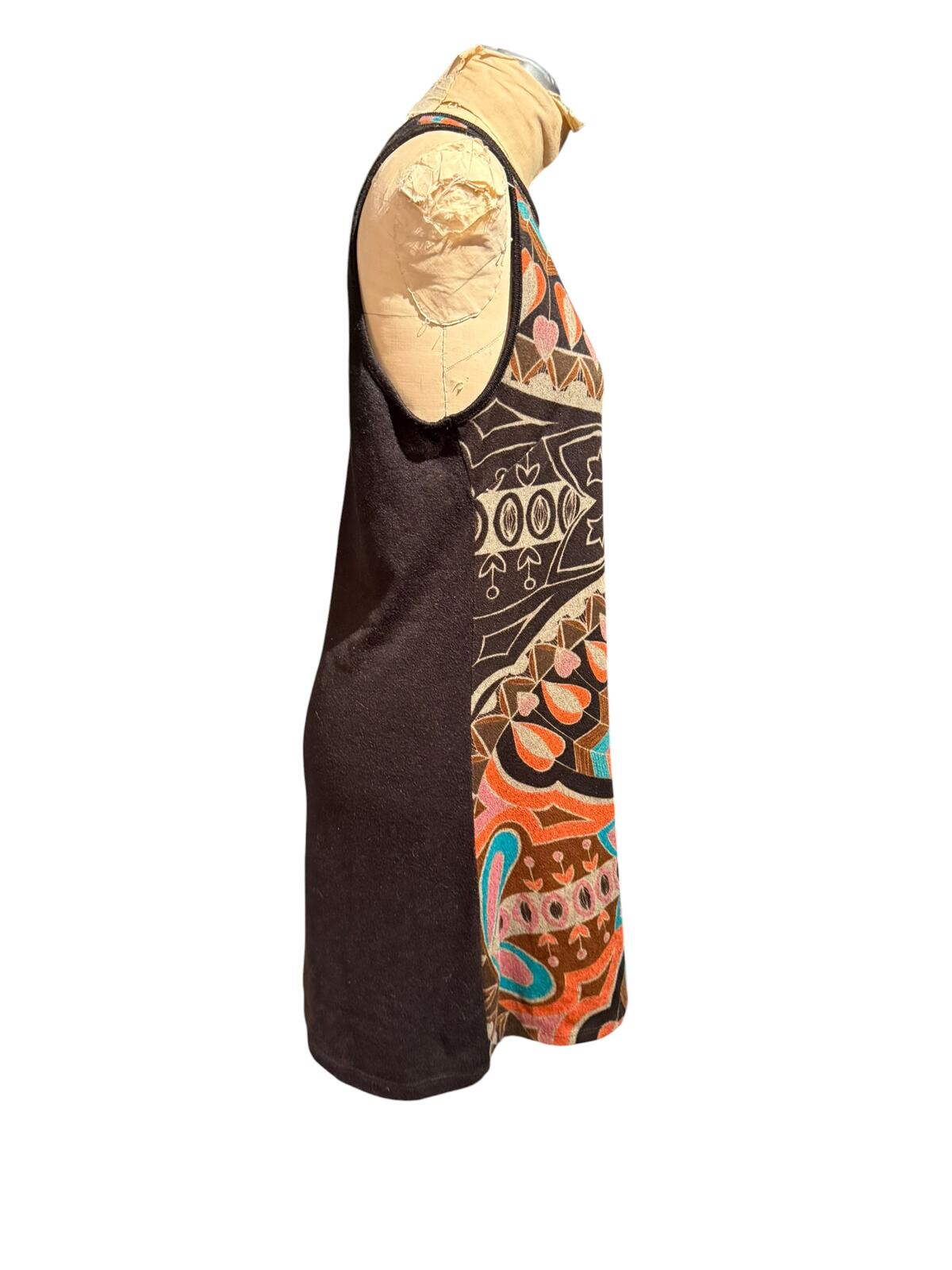 Angie Sleeveless Patterned Knit Dress with Keyhole Back Detail