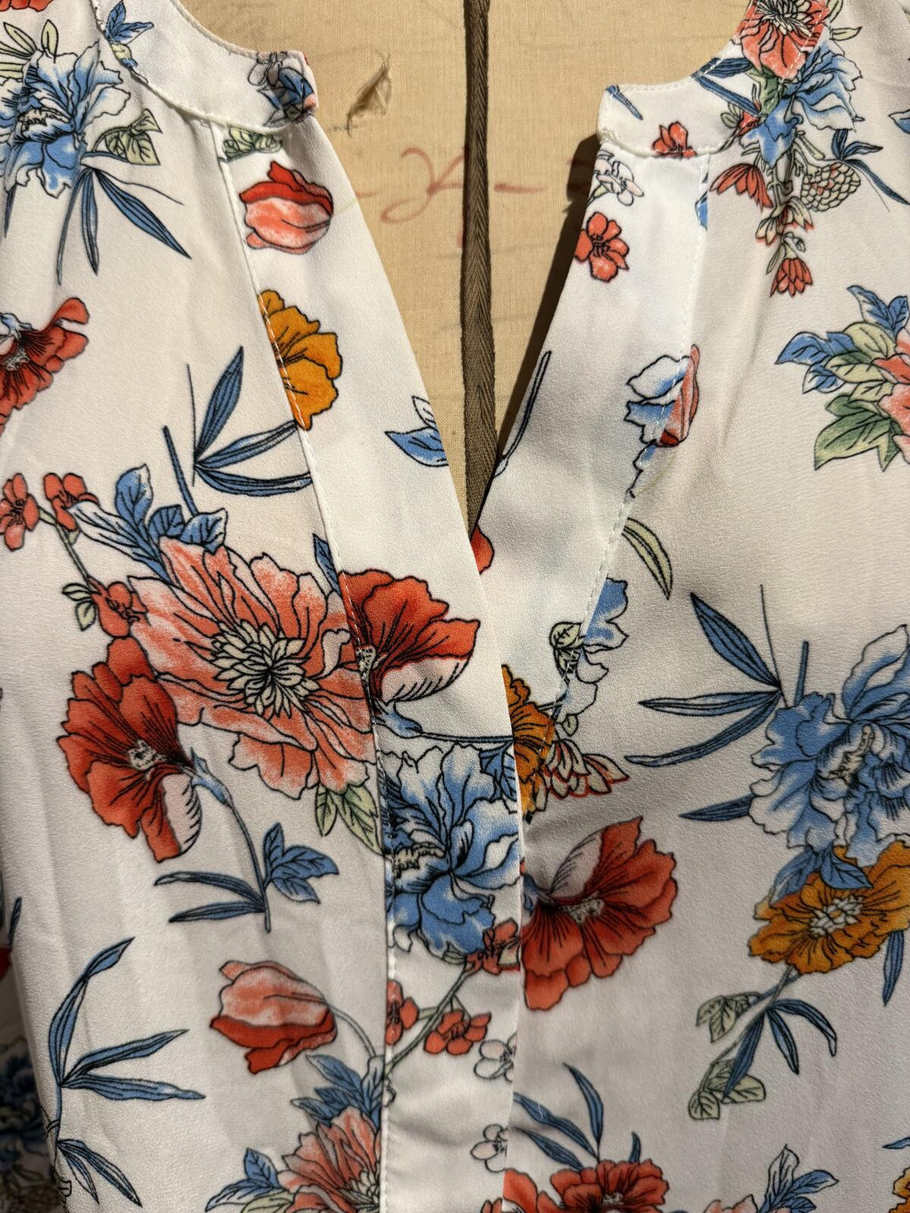 Tahari Floral Print Long Sleeve Tunic Blouse
