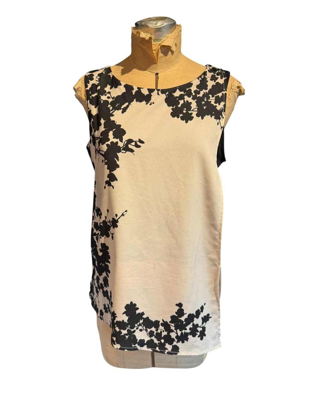 Sleeveless Beige and Black Floral Print Top