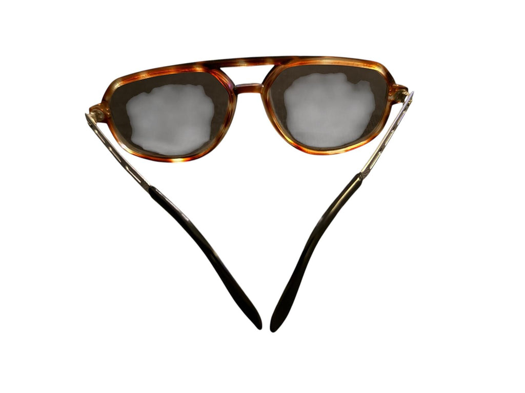 Vintage Style Tortoise Shell Sunglasses with Metal Arms