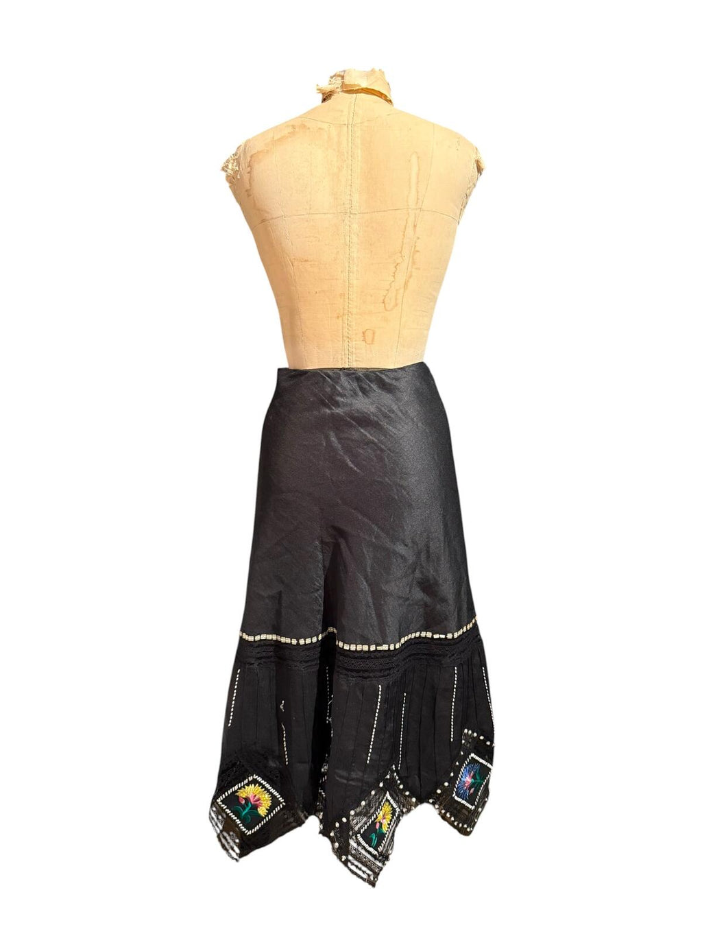 Carole Little Black Embroidered Asymmetric Hem Skirt
