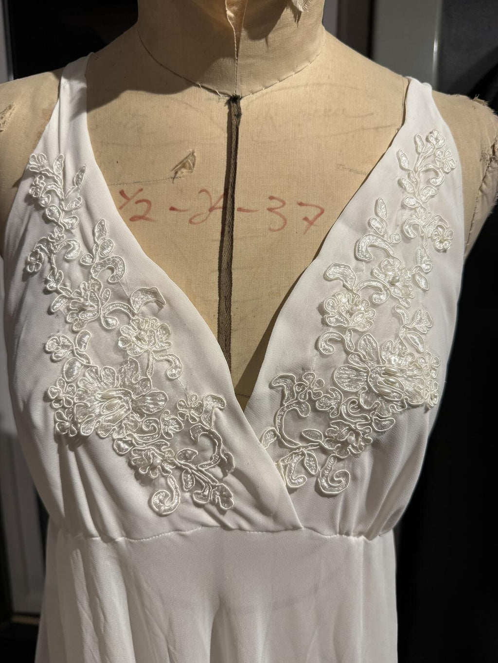 Linea Donatella White Nightgown with Embroidered V-Neck