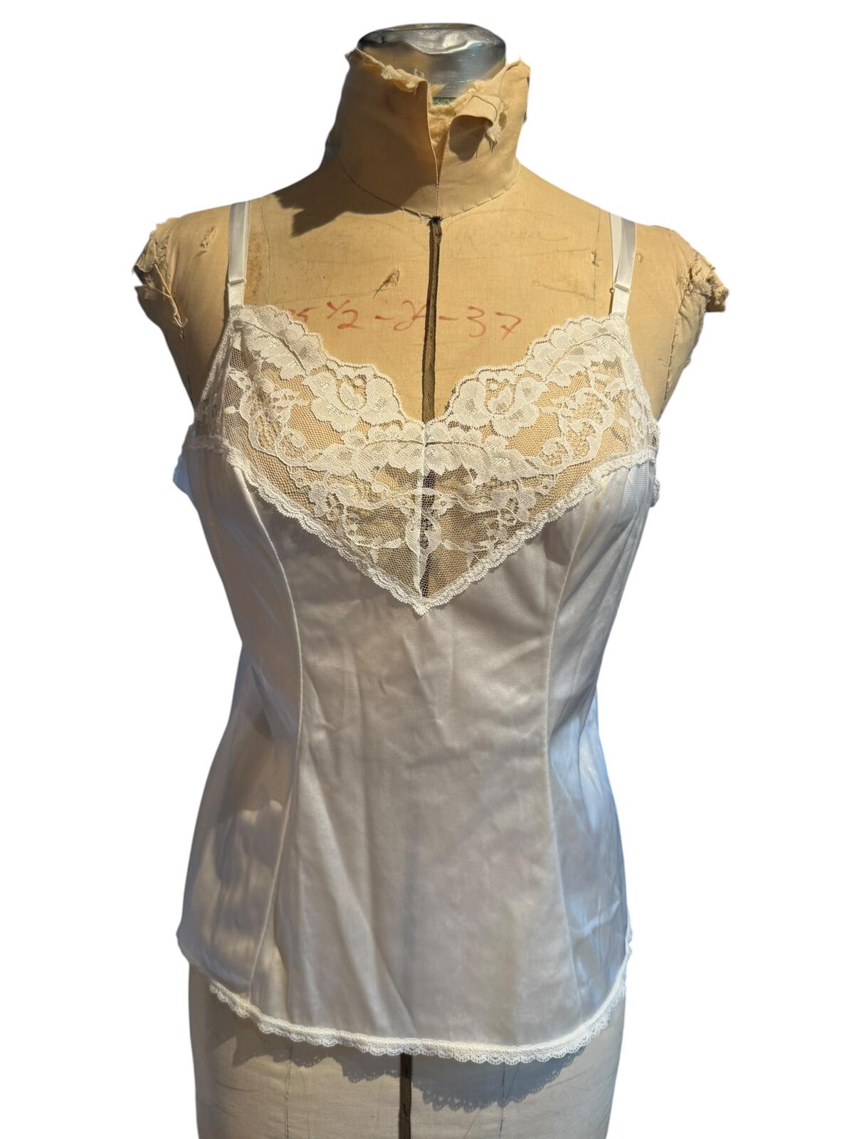 Vassarette Vintage White Lace Trim Camisole Top
