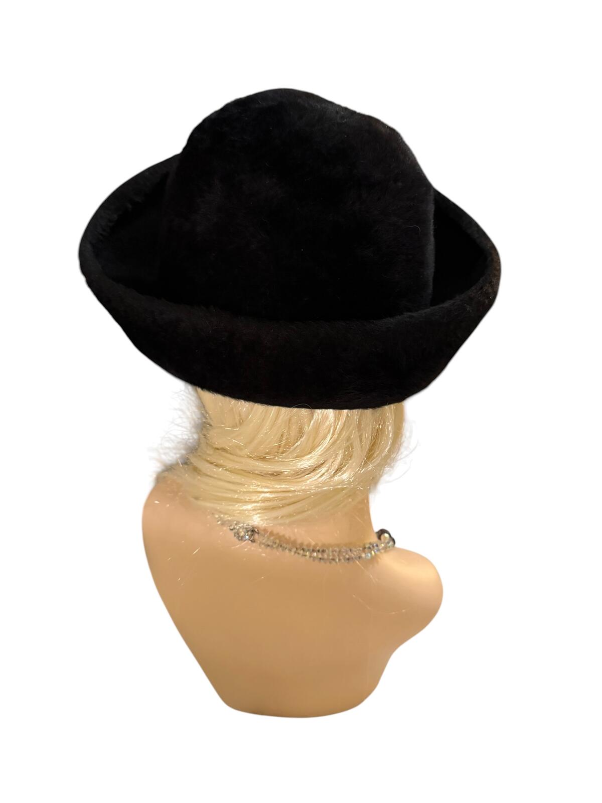 La Vienne Black Vintage Cloche Style Hat