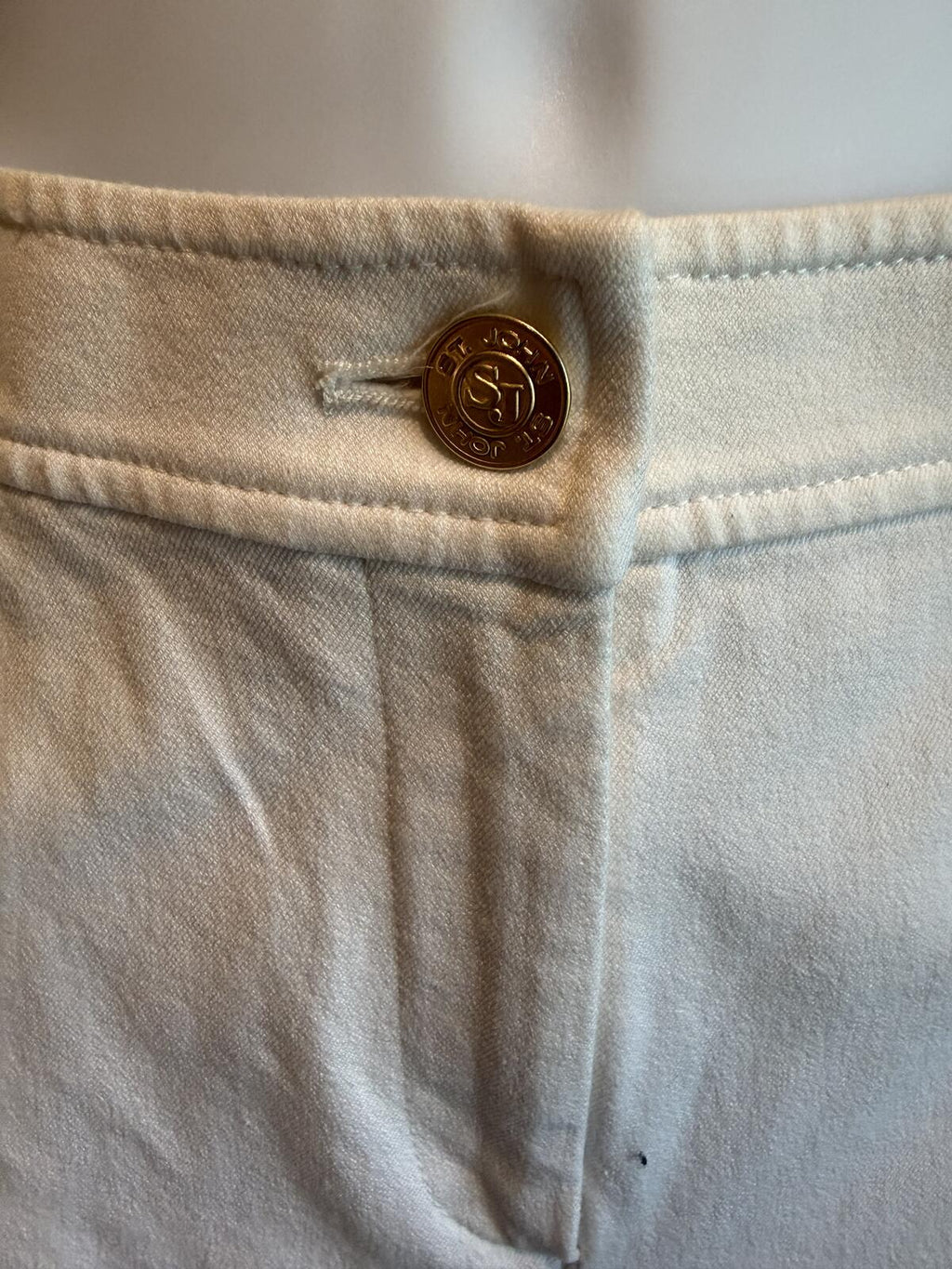 St. John Caviar White Straight Leg Pants