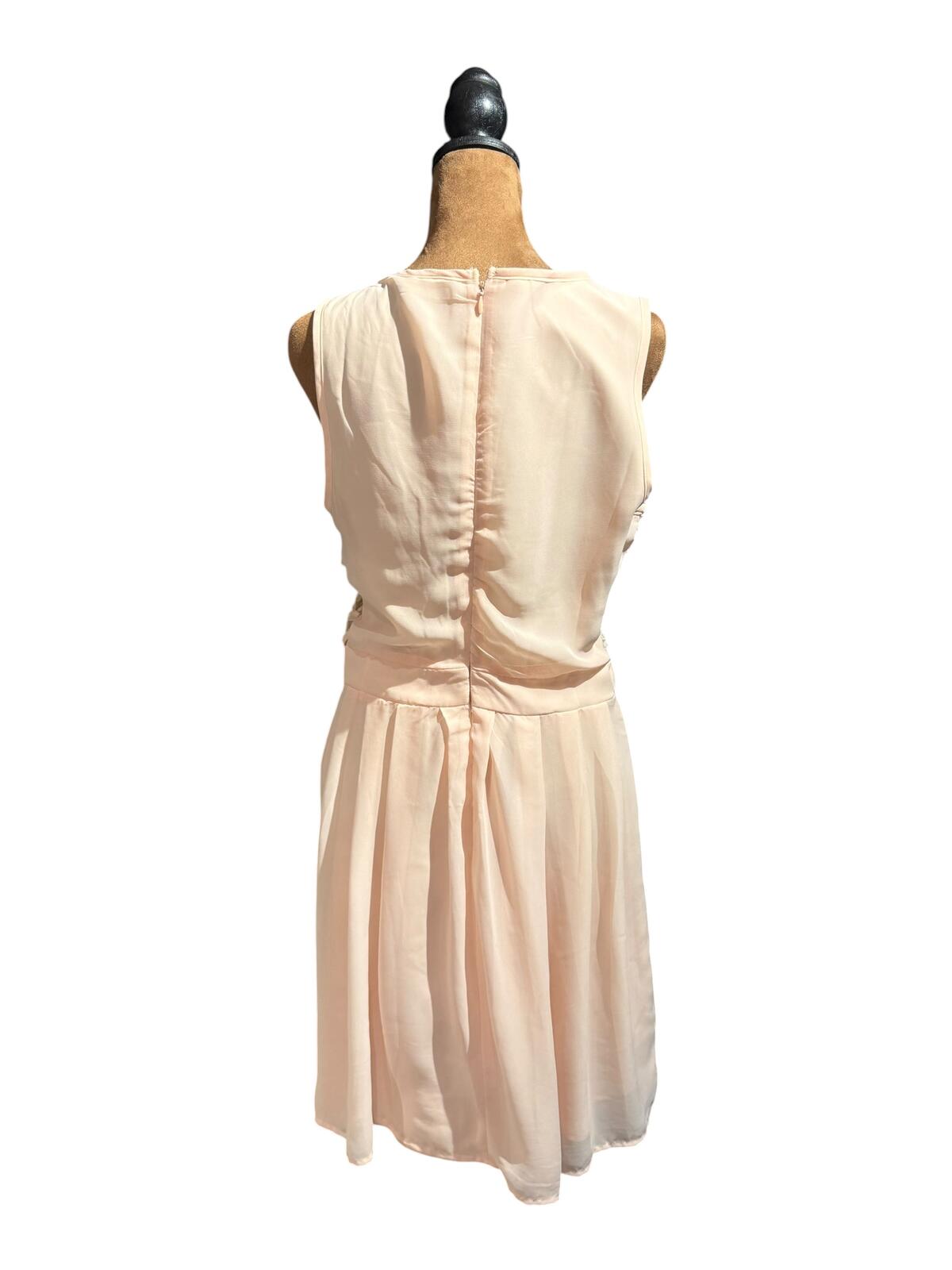 Yumi Light Pink Sleeveless Embroidered Dress