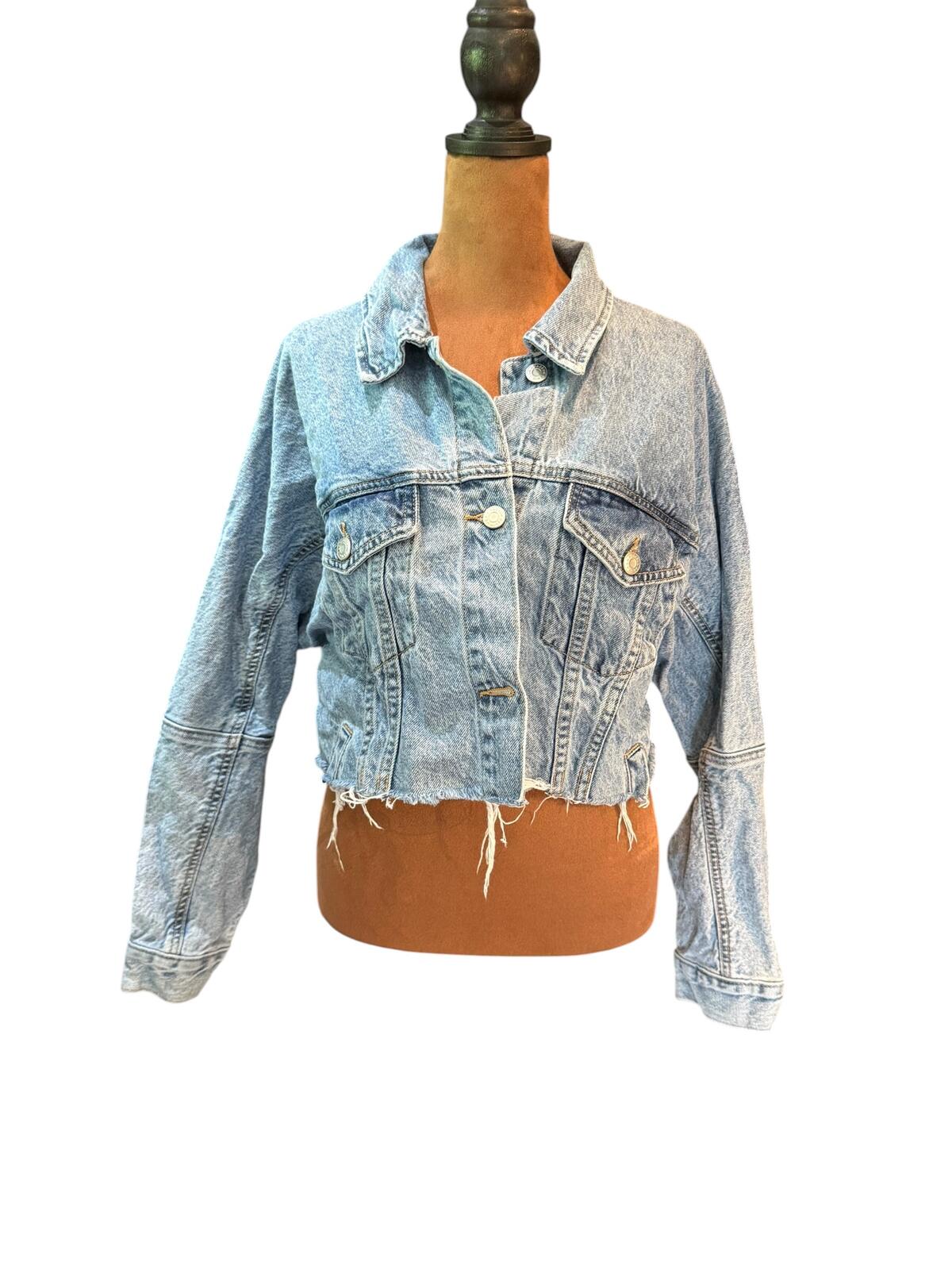 Pacsun Light Wash Cropped Denim Jacket with Raw Hem
