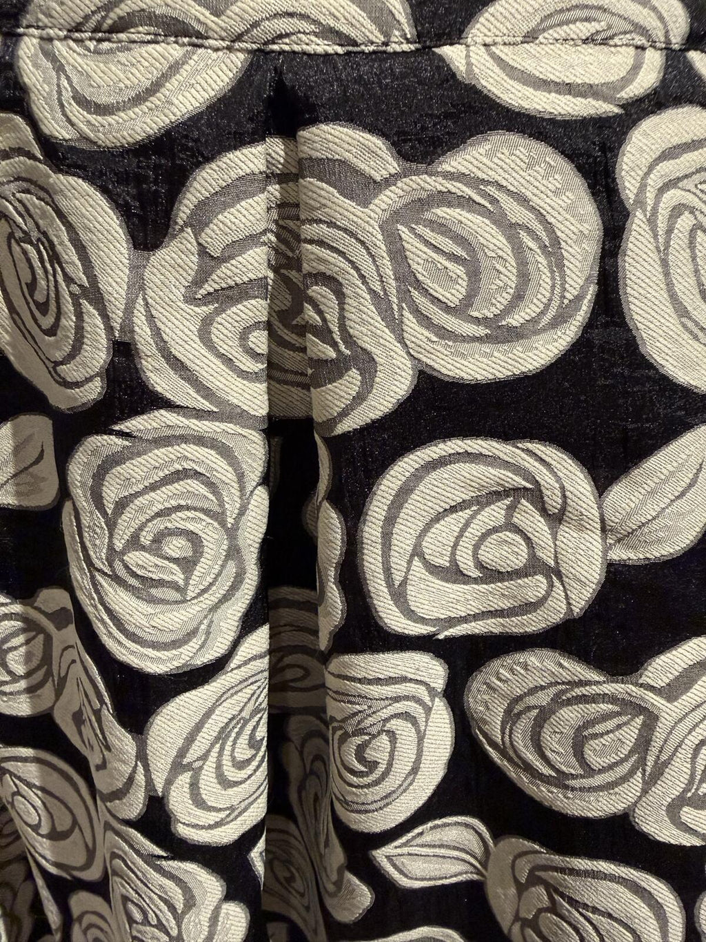 Who What Wear Black and Cream Floral Jacquard Midi Skirt