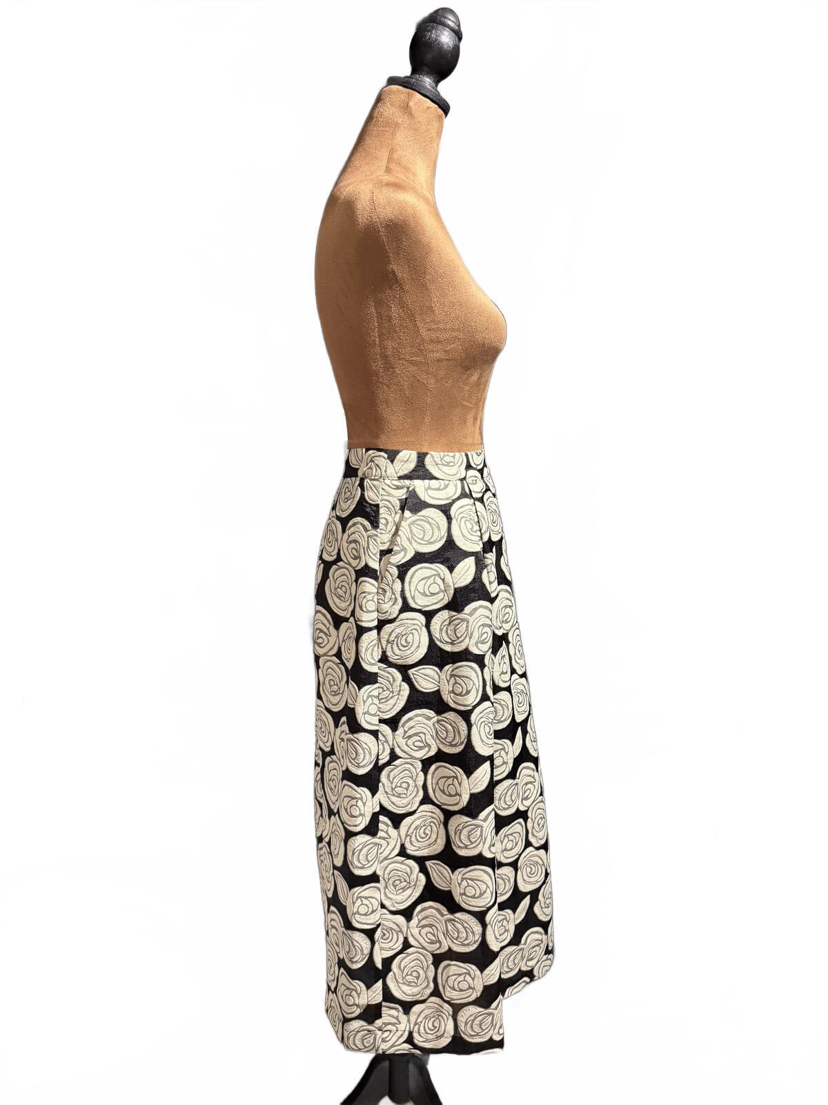 Who What Wear Black and Cream Floral Jacquard Midi Skirt