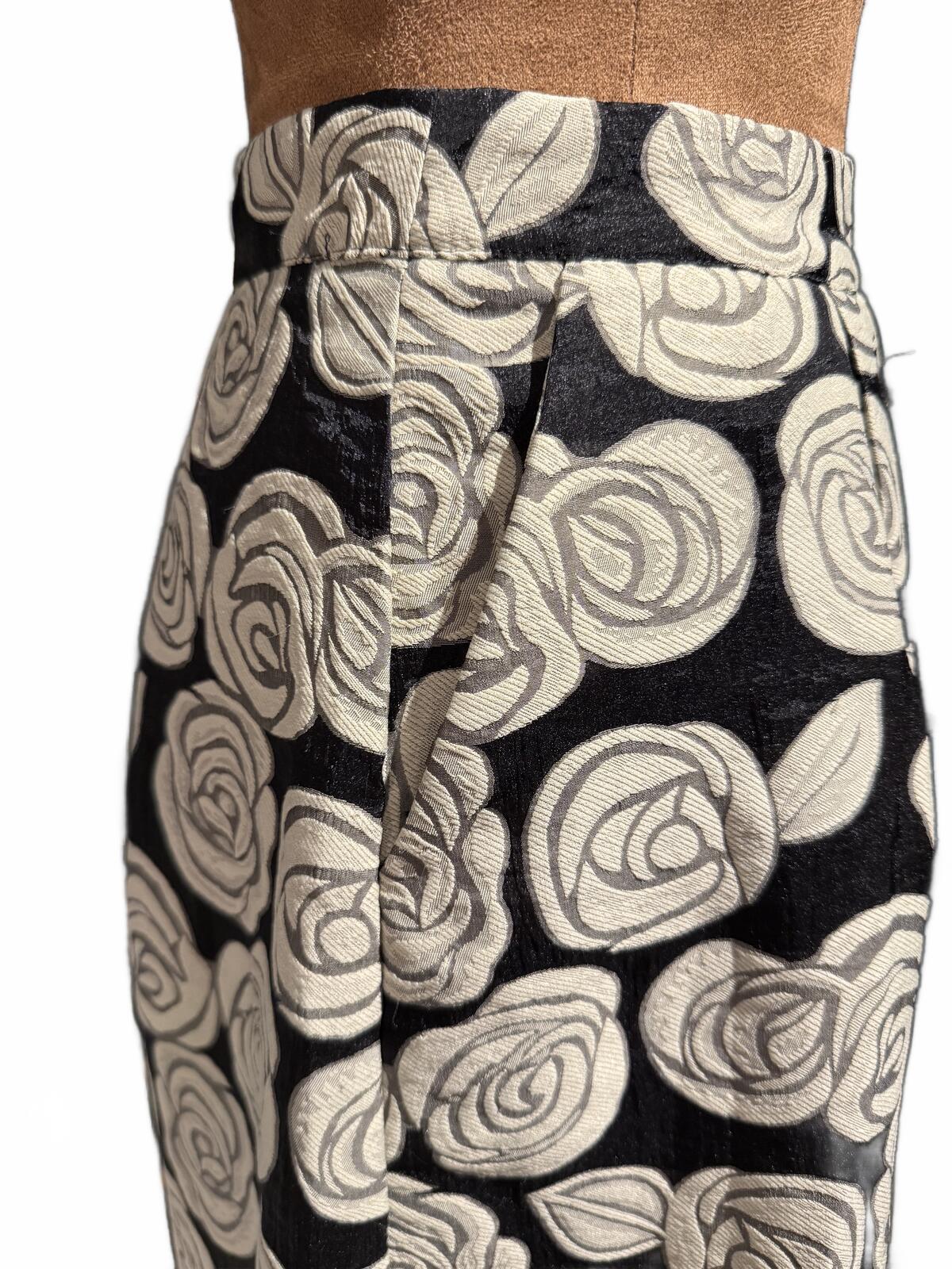 Who What Wear Black and Cream Floral Jacquard Midi Skirt