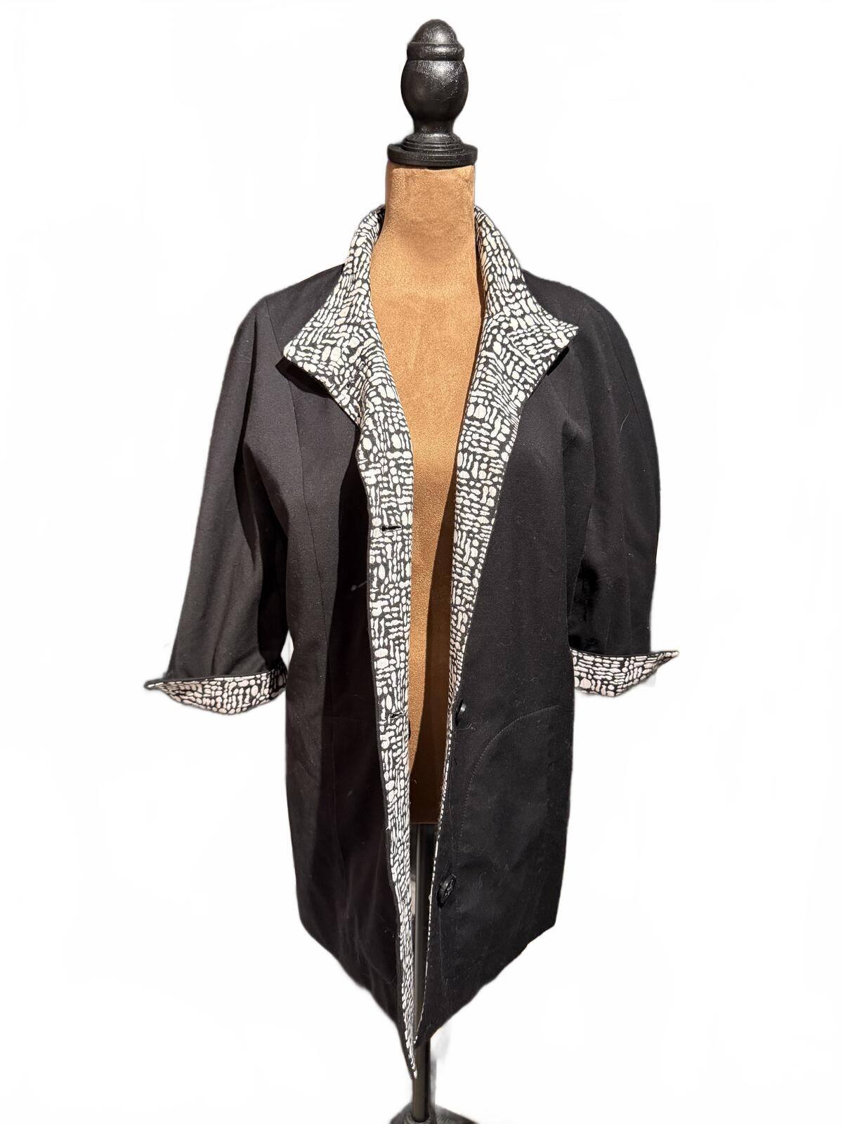 Peter Nygard Black Open Front Jacket with White Pattern Trim