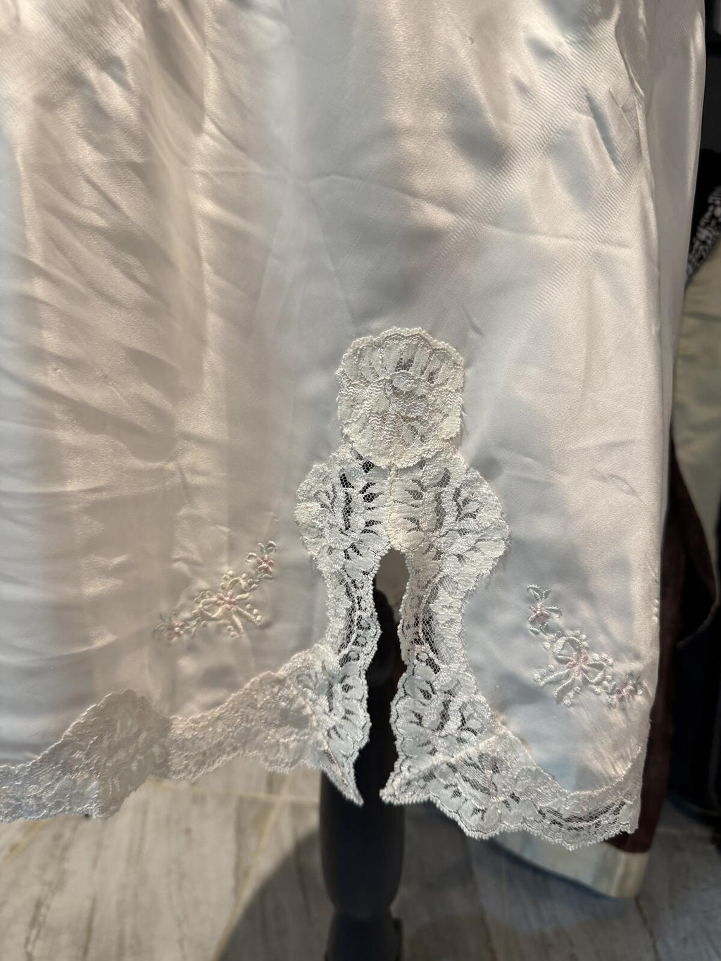 Barbizon Vintage Cream Satin Lace Hem Slip Skirt
