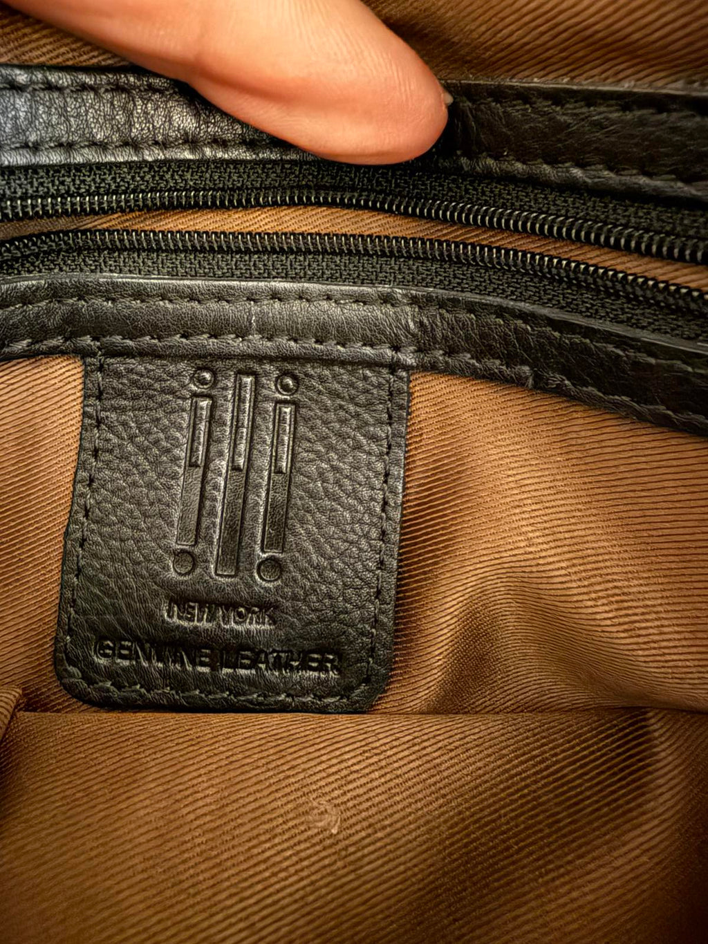 ili Genuine Leather Black Crossbody Bag