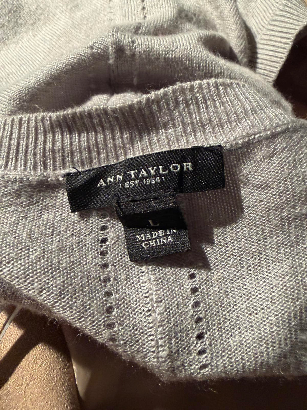 Ann Taylor Lightweight Beige Long Sleeve Sweater