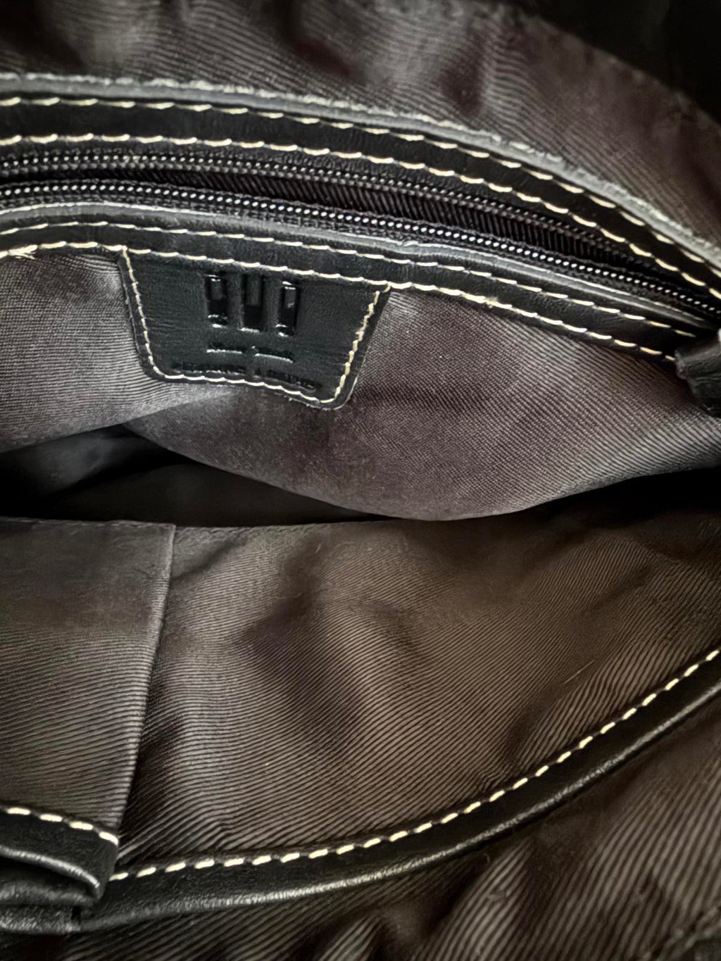 ili New York Genuine Leather Crossbody Bag