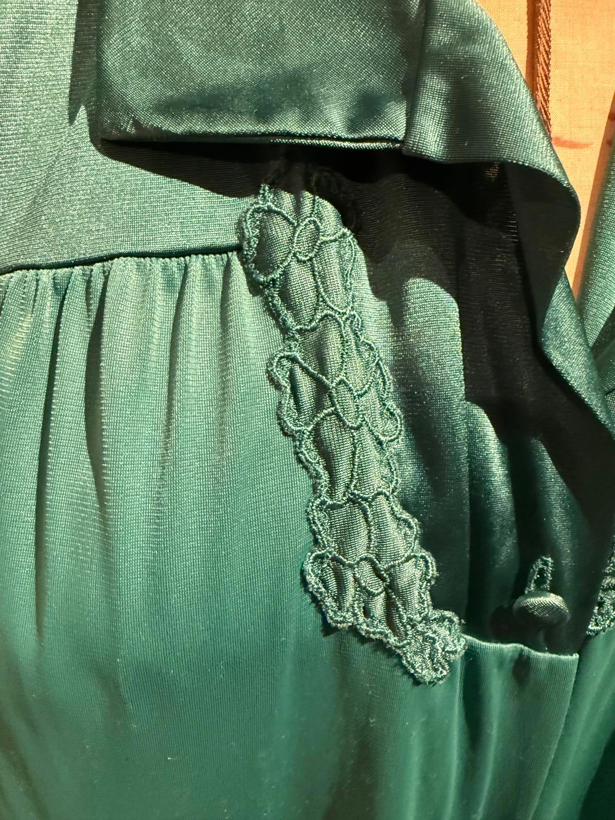 Vanity Fair Vintage Green Long Sheer Robe with Lace Detail