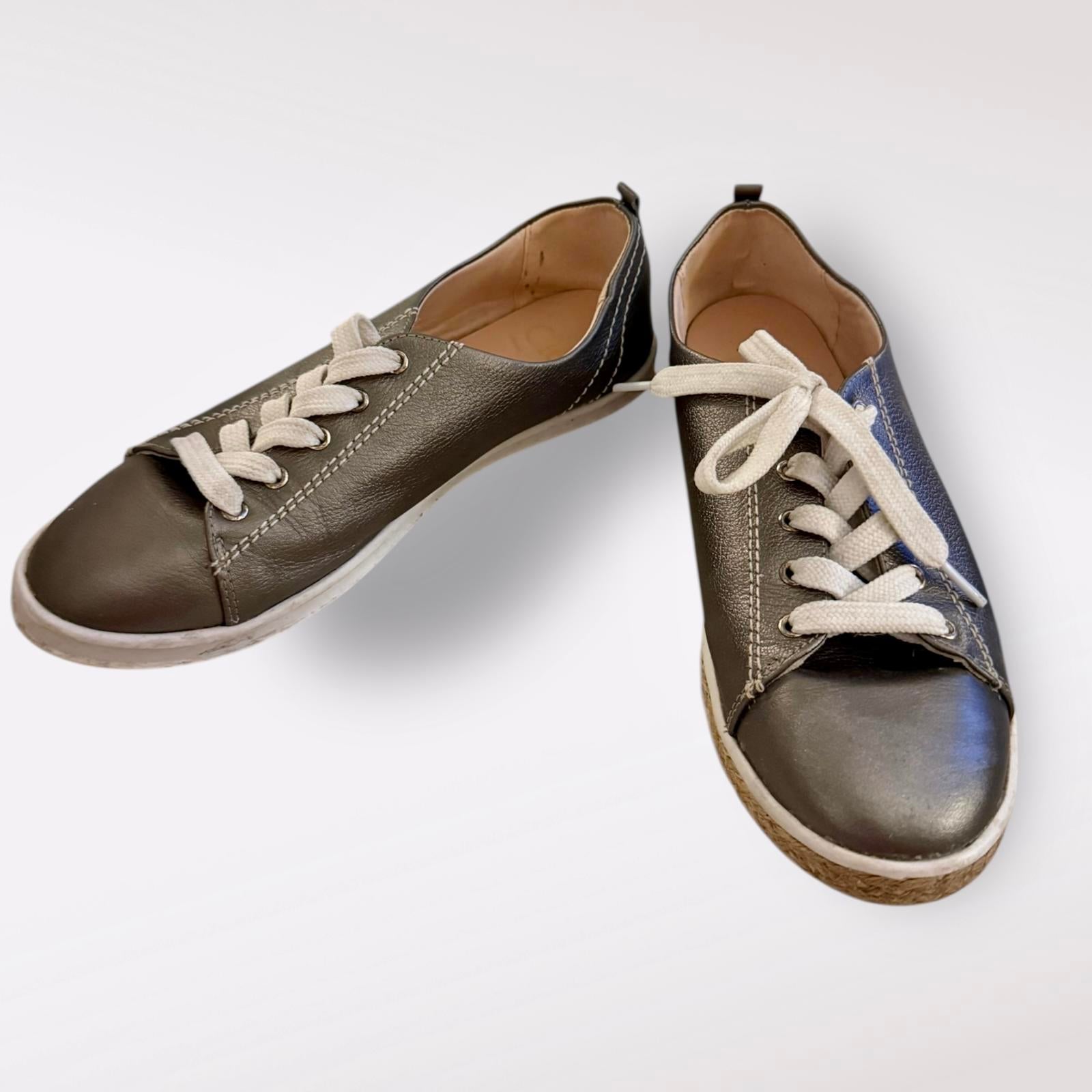 Clee Casual Metallic Gray Leather Sneakers with White Laces