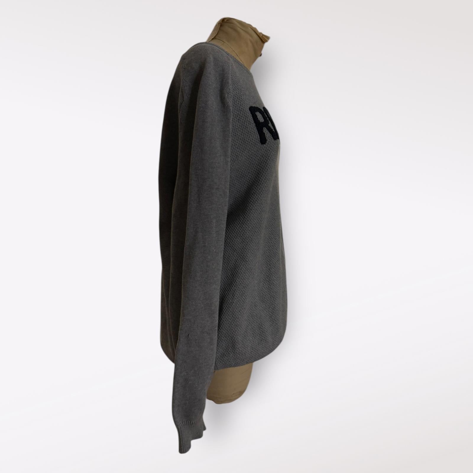 Springfield Gray Sweater “Random”